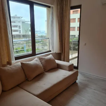 شقة Modern 1br With Sea View & Pool Included With Parking Space *