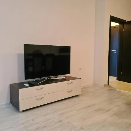 Modern 1br With Sea View & Pool Included With Parking Space شقة *
